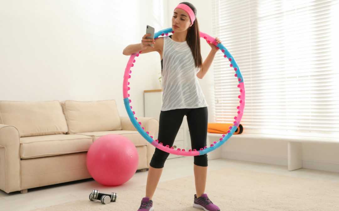 15 Hula Hoop Übungen zum Abnehmen! Warm-Up und Workout